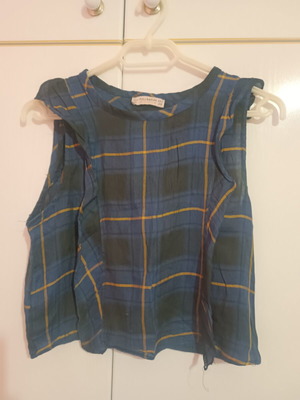 Pull and Bear sleeveless blouse medium used, blue check pattern