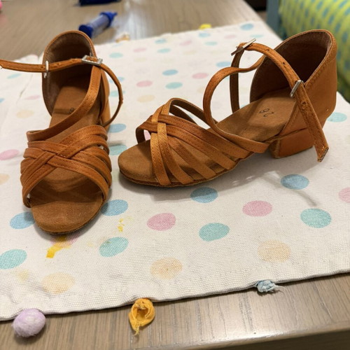 Dance shoes size 26 like new, brown and gold