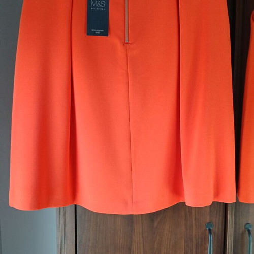 Marks & Spencer skirt orange new, size XL