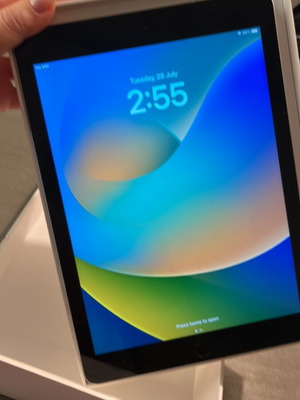 iPad 5th generation 128GB σαν καινούργιο