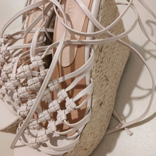 Platform sandals size 38 like new, lightweight with soft leather