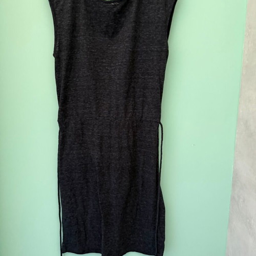 Bien Bleu sleeveless dress with shoulder buttons, charcoal melange