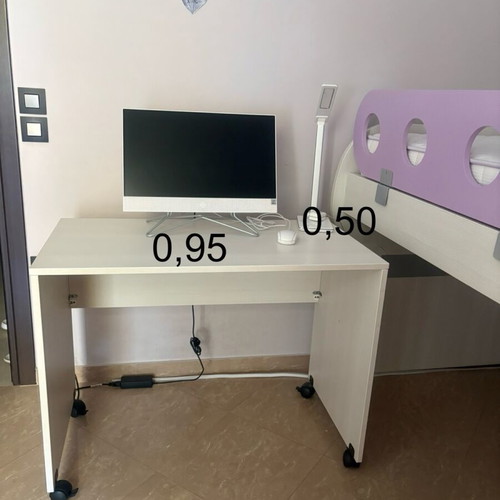 Children's bedroom set with desk and Media mattress