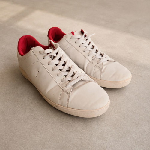Calgary Men’s Club White Sneakers used, size 43, red lining