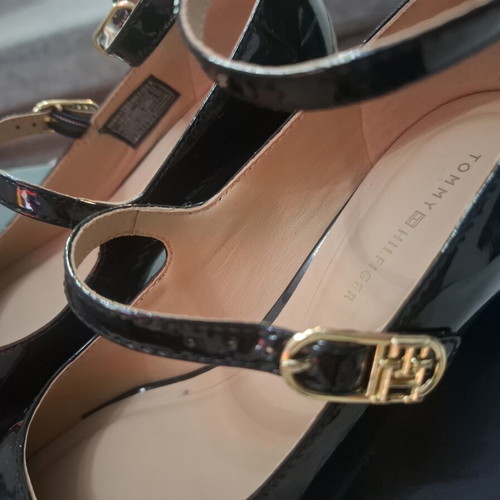 Tommy Hilfiger Mary Janes patent leather shoes, size 36