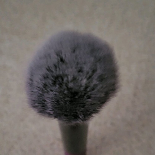 Real Techniques Powder Brush Limited Edition like new