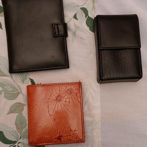 Wallets and cigarette case like new, set of 3 pieces