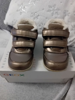 Geox children's shoes used, size 24, brown gold