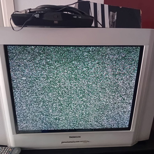 Thomson 25' TV used with decoder package functional