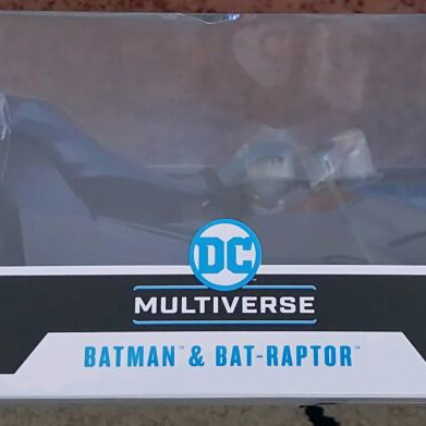 DC Multiverse Bat-Raptor Vehicle with Batman figure (Gold Label)