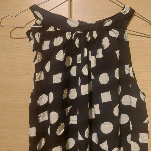 Vintage top black with white geometric shapes used, S/M