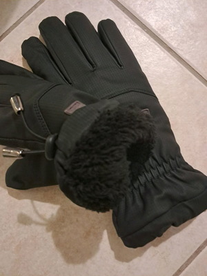 Warm gloves like new