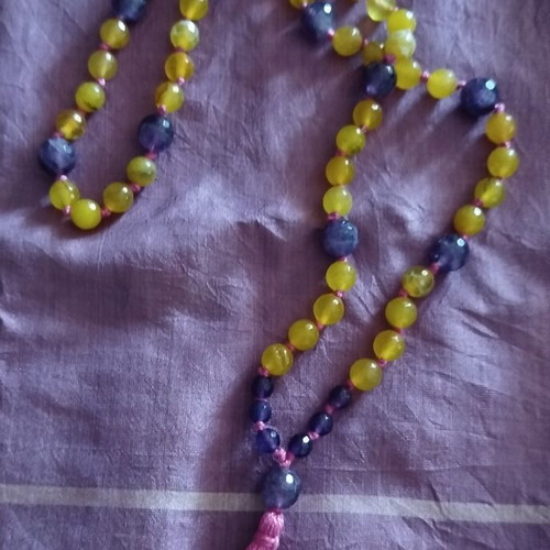 Handmade necklace with amethyst and yellow jade, new