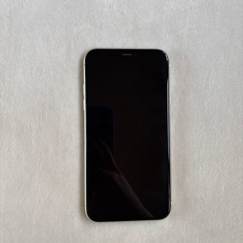 iPhone 11 64GB used, white, 75% battery health