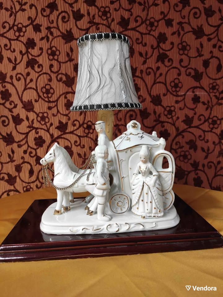 Φωτιστικό βικτωριανή άμαξα vintage σαν καινούργιο από πορσελάνη με λάμπα led