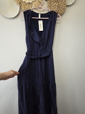 Midi dress 95% viscose new with stable fabric