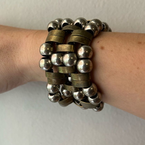 Bracelet elastic and fitted with beads new
