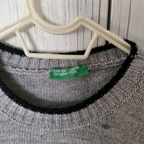 Benetton sweater for boys grey with black pattern like new, size 13-14