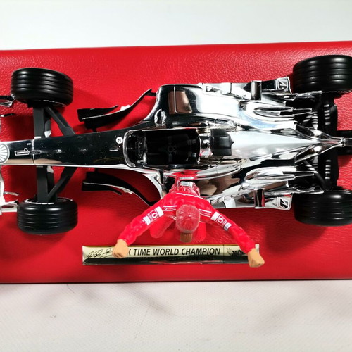 Hot Wheels Ferrari F2003 Michael Schumacher 2003 World Champion 1:18 Diecast