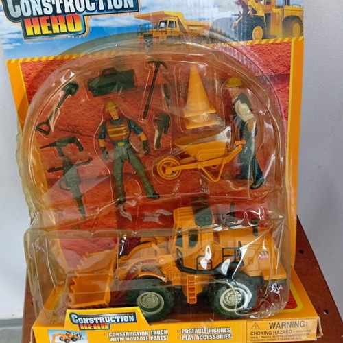 Construction Hero loader new with two figures and tools