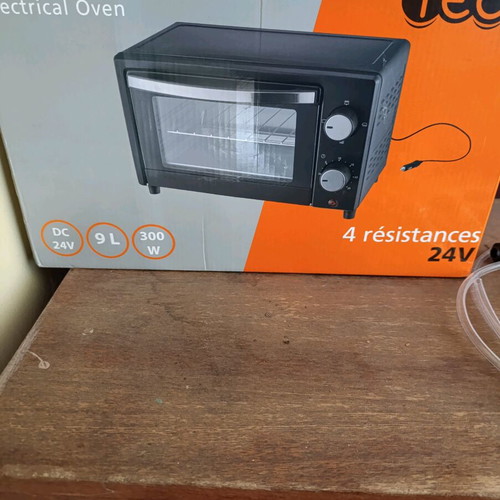 Truck oven 24 volts like new