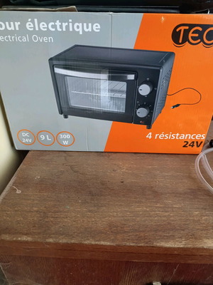 Truck oven 24 volts like new
