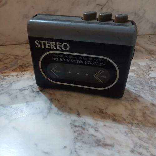 Vintage Woykman portable radios, pack of 3 for parts or repair