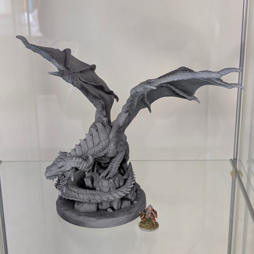 3D printed dragon miniature like new