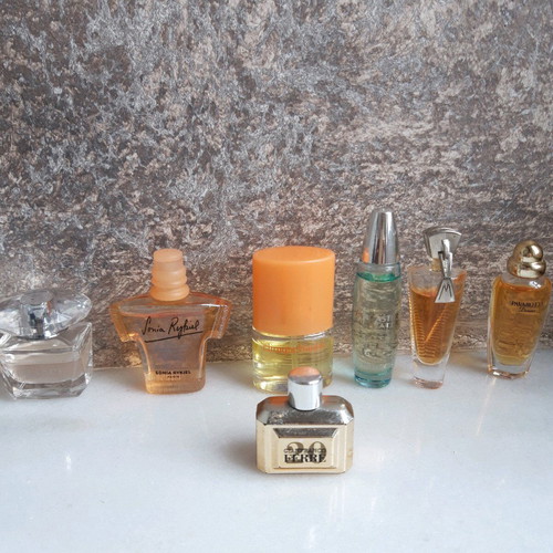 Set of used perfume miniatures