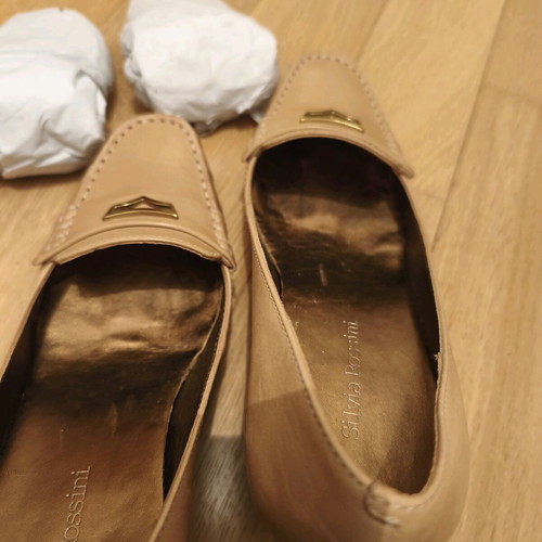 Silvia Rossini moccasins handmade leather size 39 like new, beige