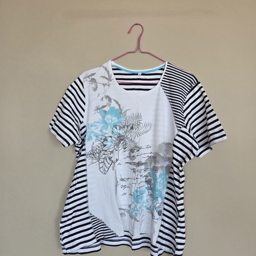 Women's blouse like new, size XXXL, white and blue