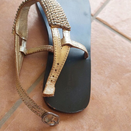 Gold sandals size 39 like new