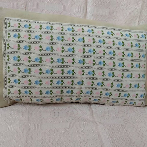 Decorative pillowcase like new, burlap with embroidery 63x35