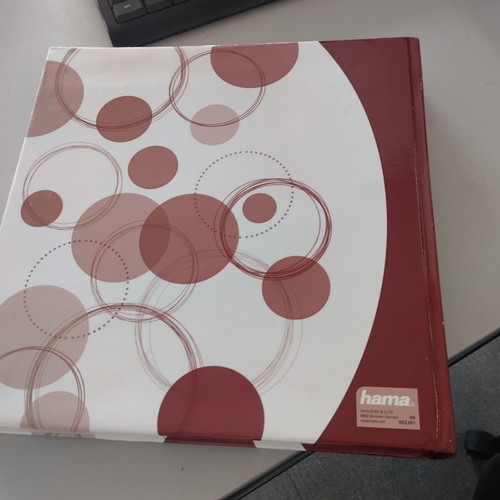 Photo album like new with rice paper dividers and photo tape
