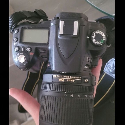 Nikon D90 with 18-105mm lens like new