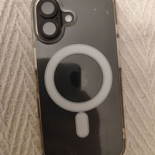 iPhone 17 256GB like new, white, with charger and case