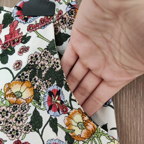 Bermuda shorts with floral pattern, size 38, made in Turkey