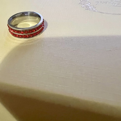 Steel ring with red rhinestones, 19mm diameter