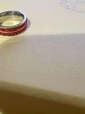 Steel ring with red rhinestones, 19mm diameter