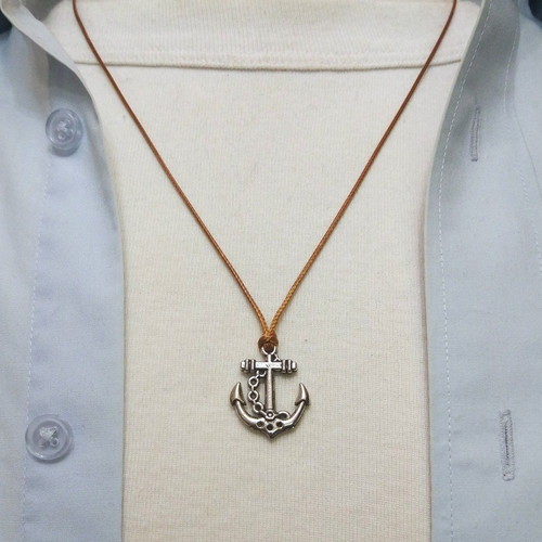 Men's chocolate pendant with anchor