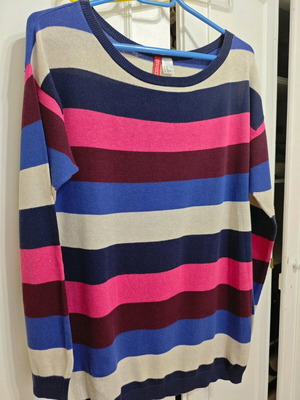 H&M colorful sweater like new, size M
