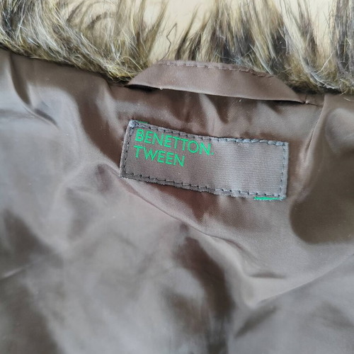 Girls' fur vest Benetton like new, size 7/8, black brown