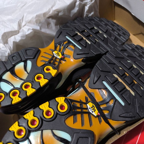 Nike Air Max Plus TN OG Premium sneakers, split gradient