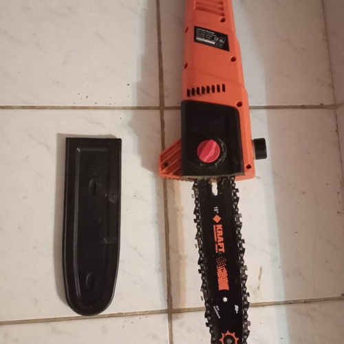Electric Pole Chainsaw like new, 230V with chain