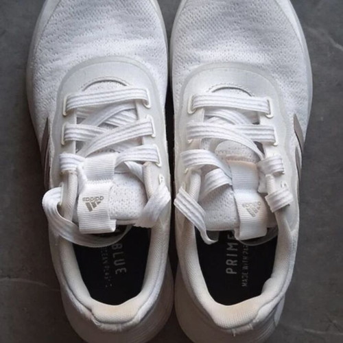 Adidas Women's Light Motion Running Shoes like new, size 38, white beige