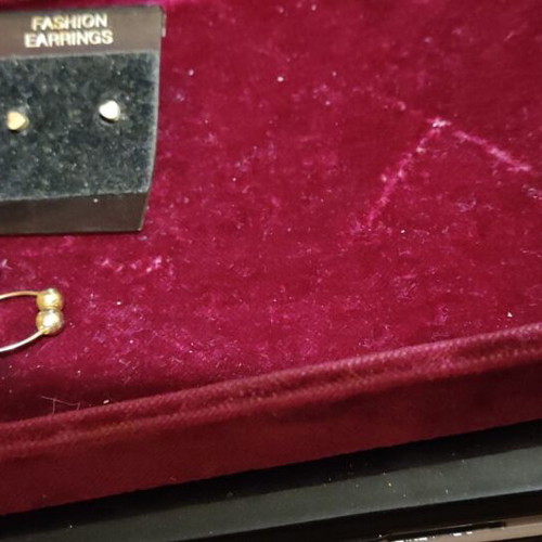 Gold-plated earrings like new set