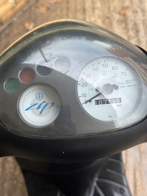 Piaggio ZIP 50 4T σκούτερ σαν καινούργιο, 2011, 11.000 χλμ, μαύρο