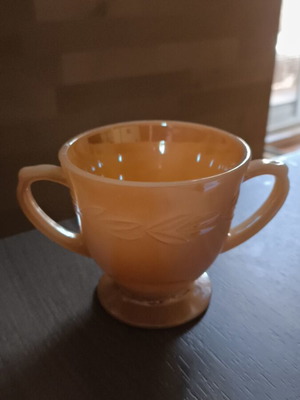Anchor Hocking Fire King sugar bowl like new