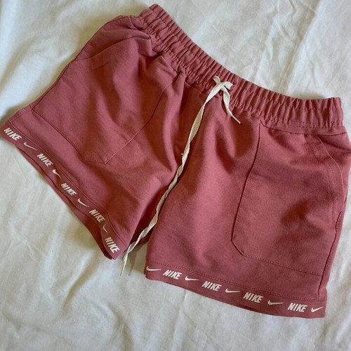 Nike women's pink shorts used, small size
