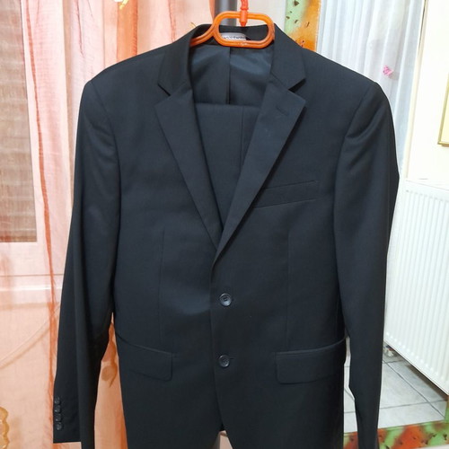 Men's suit used, black, size 40